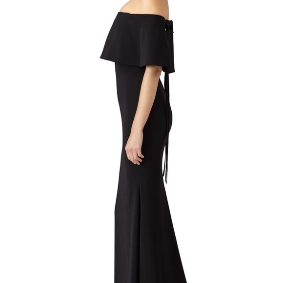 Badgley Mischka Black Off shoulder gown grommet - Picture 6 of 12